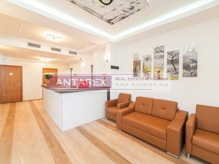 Коммерческая недвижимость в Биеле, Черногория, 1 000 м² - фото 4