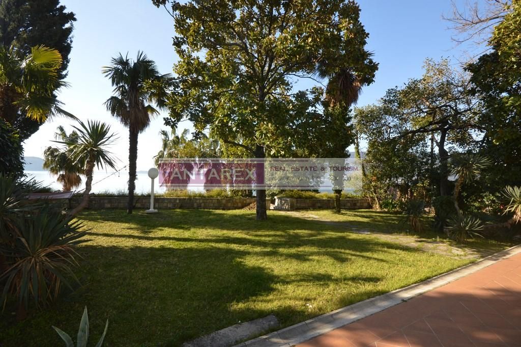 Вилла в Херцег-Нови, Черногория, 200 м² - фото 4