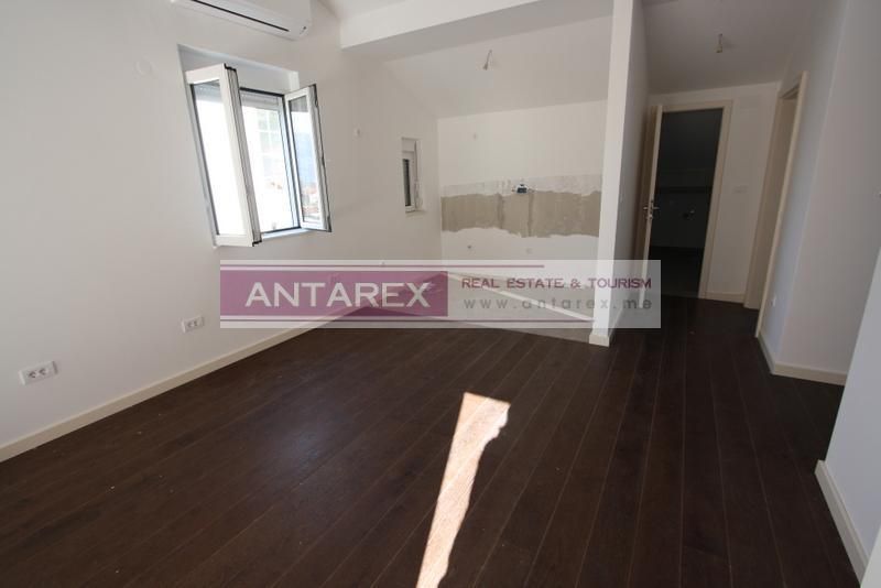 Апартаменты в Доброте, Черногория, 71 м² - фото 4