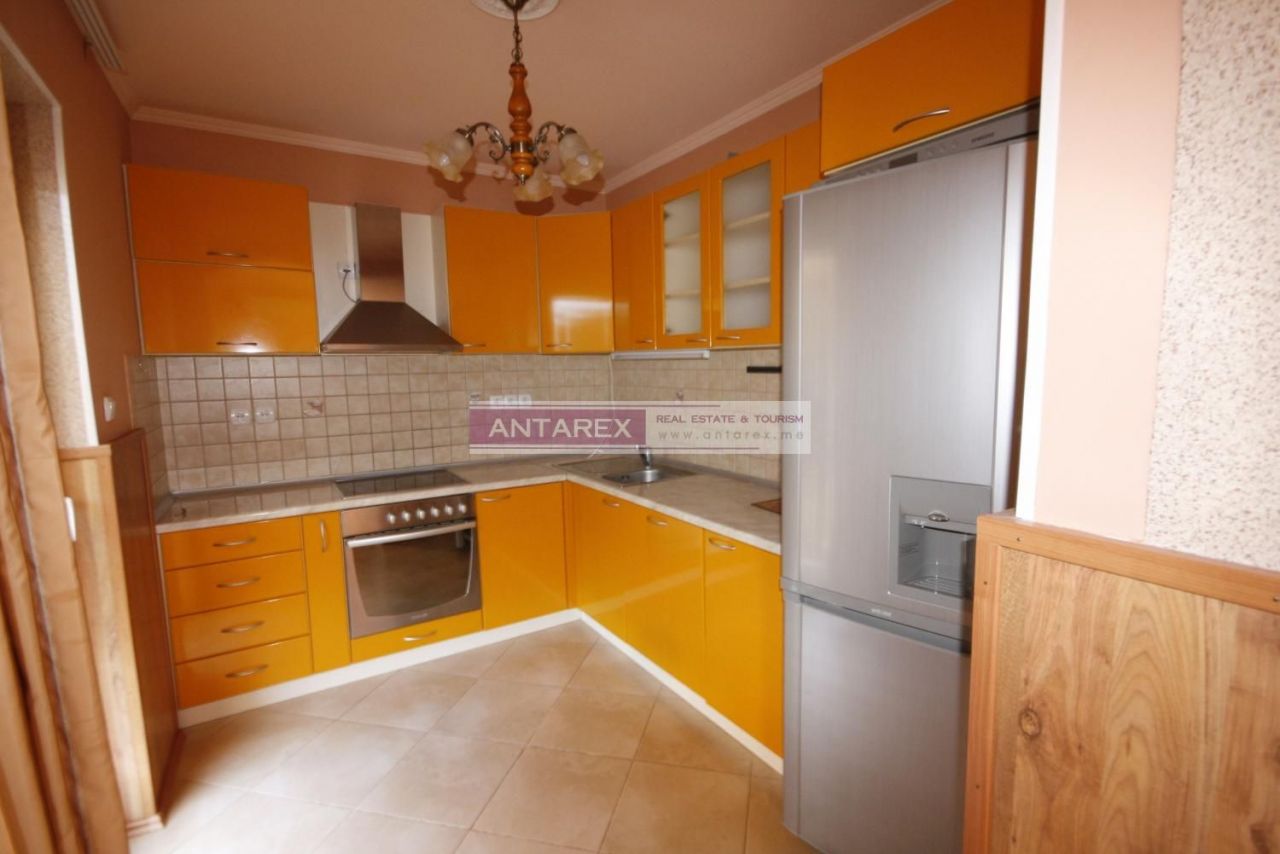 Вилла в Тивате, Черногория, 120 м² - фото 4