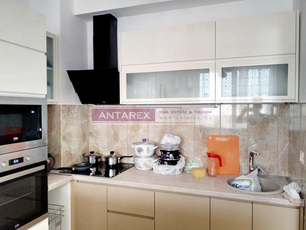 Апартаменты в Бечичи, Черногория, 86 м² - фото 4