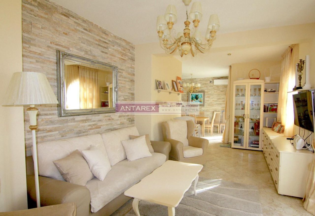 Апартаменты в Добра Воде, Черногория, 164 м² - фото 4