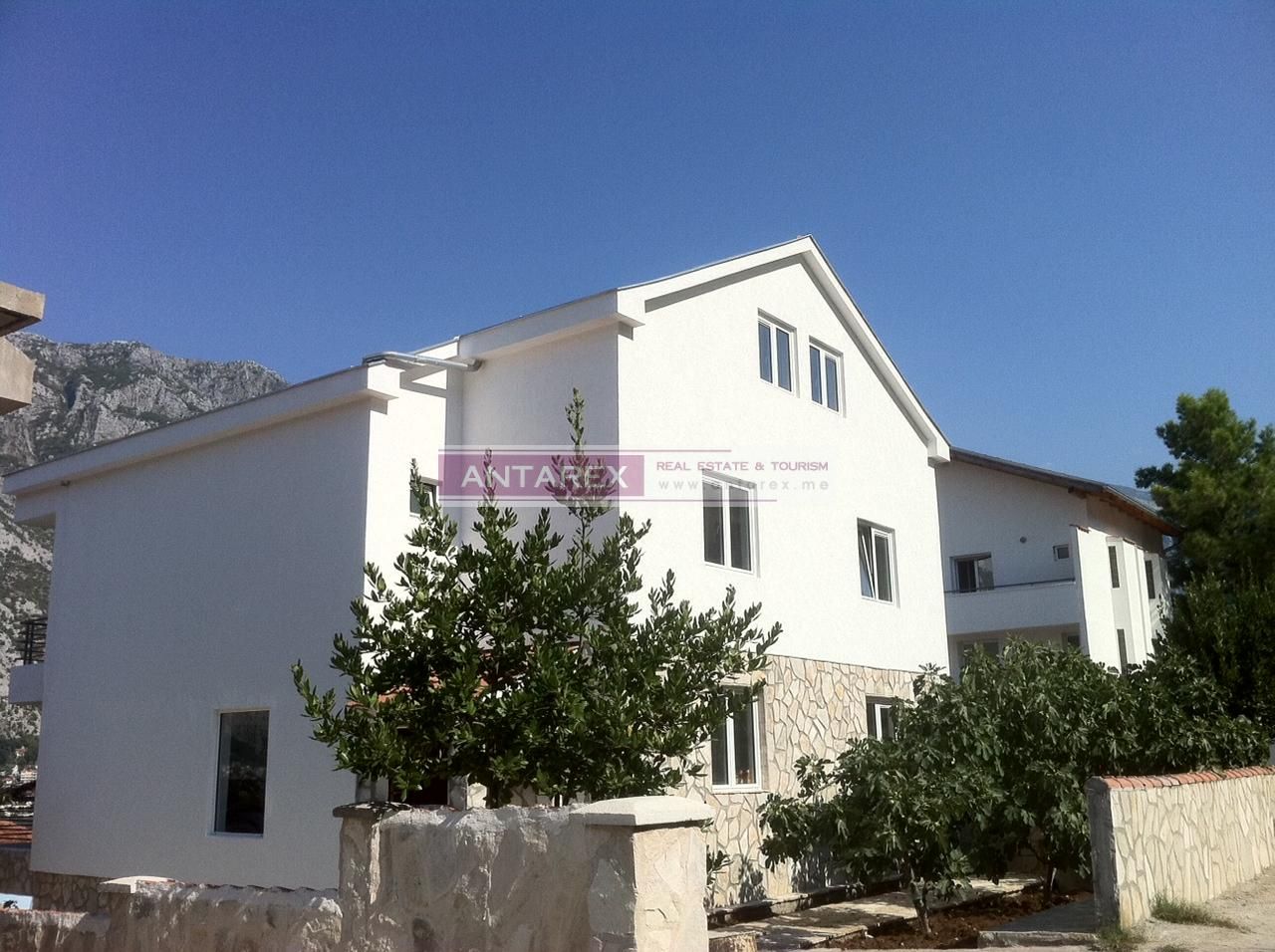 Вилла в Прчани, Черногория, 357 м² - фото 5