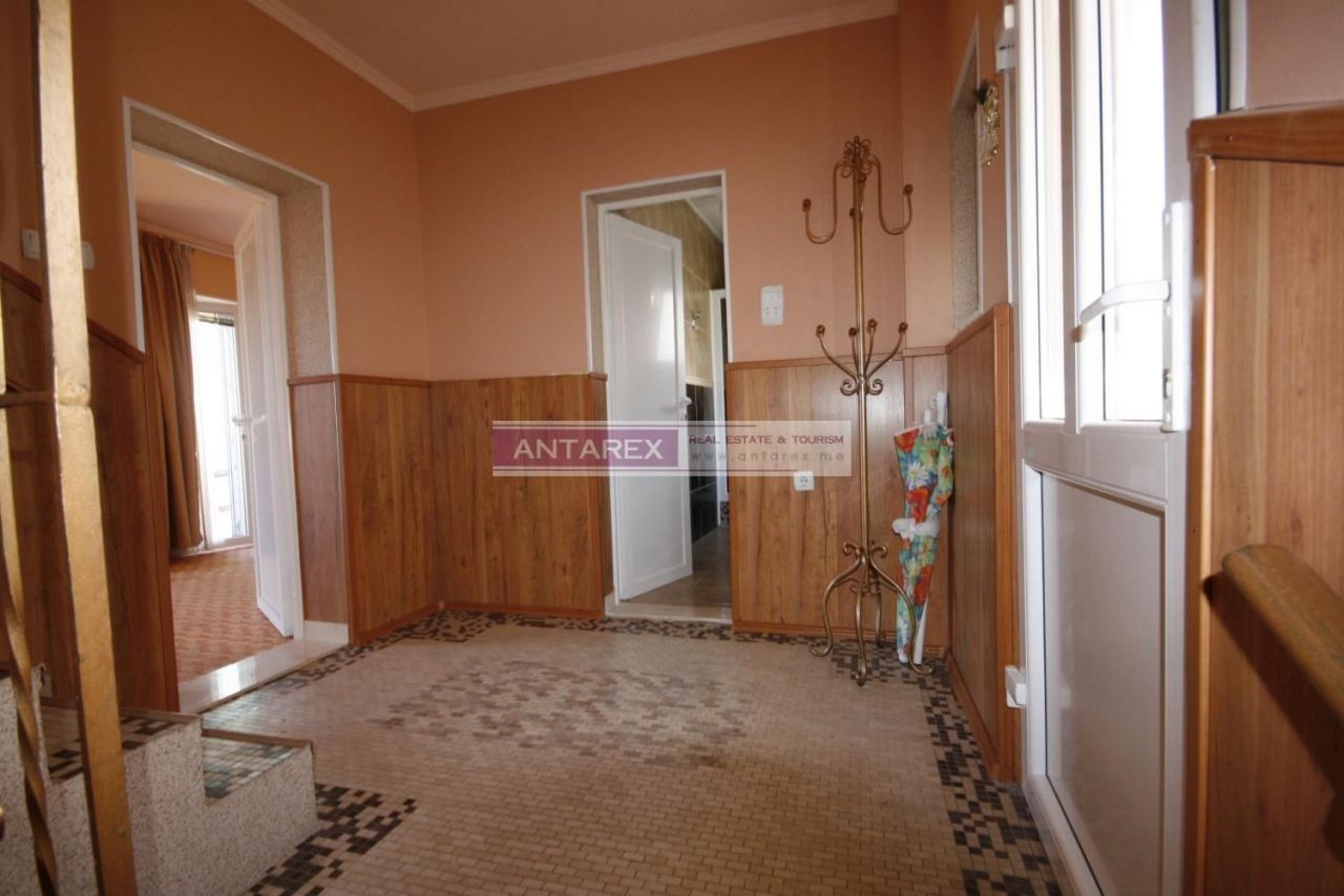 Вилла в Тивате, Черногория, 120 м² - фото 5