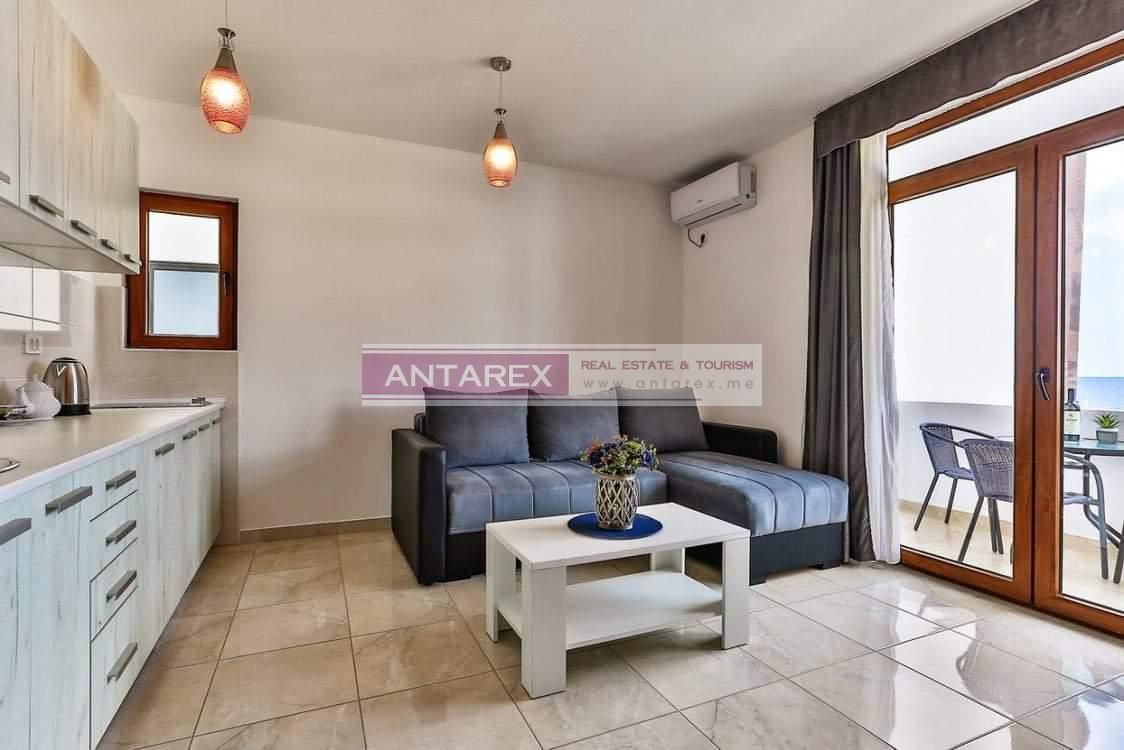 Коммерческая недвижимость в Добра Воде, Черногория, 800 м² - фото 5