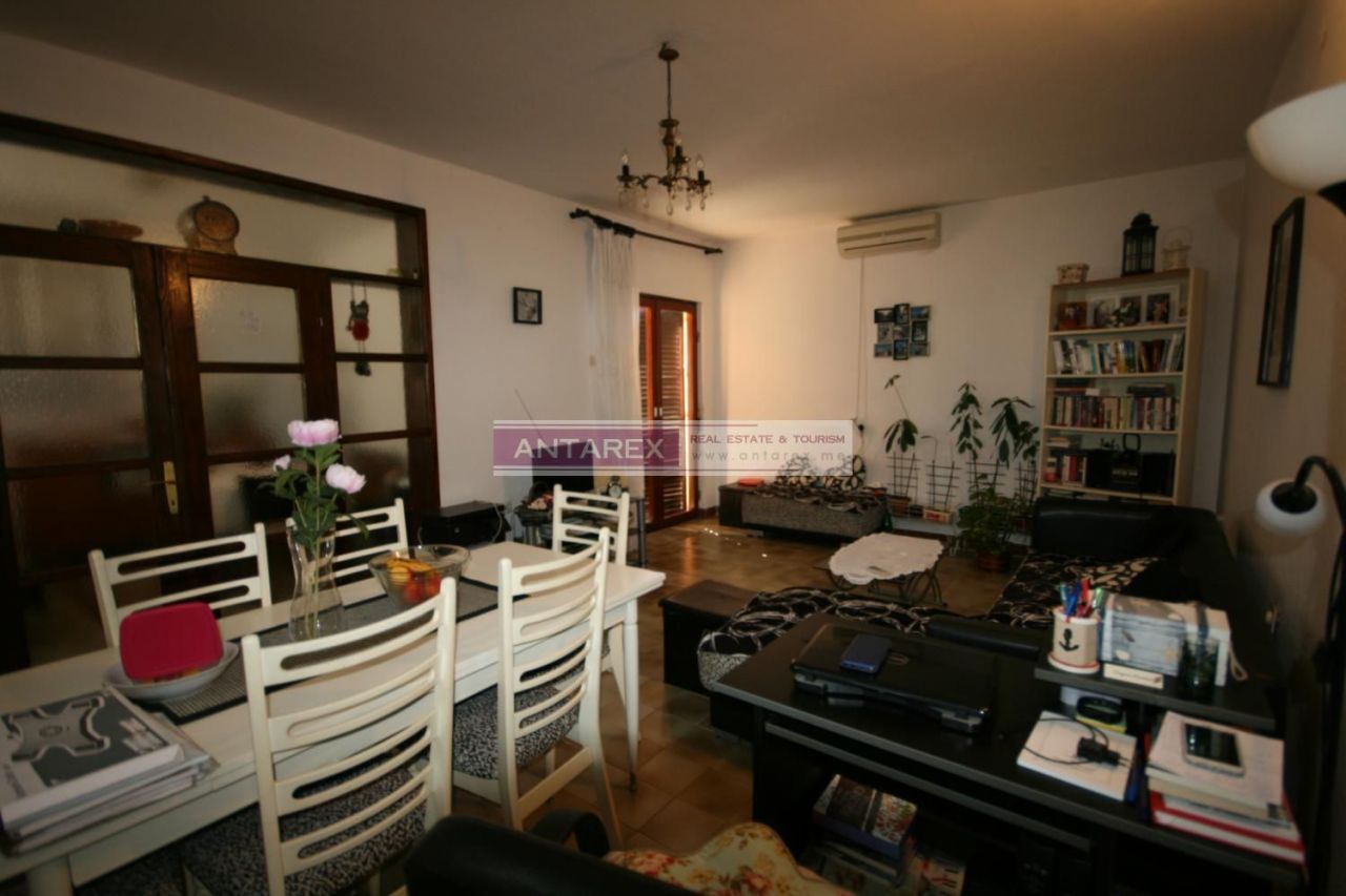 Вилла в Доброте, Черногория, 270 м² - фото 5