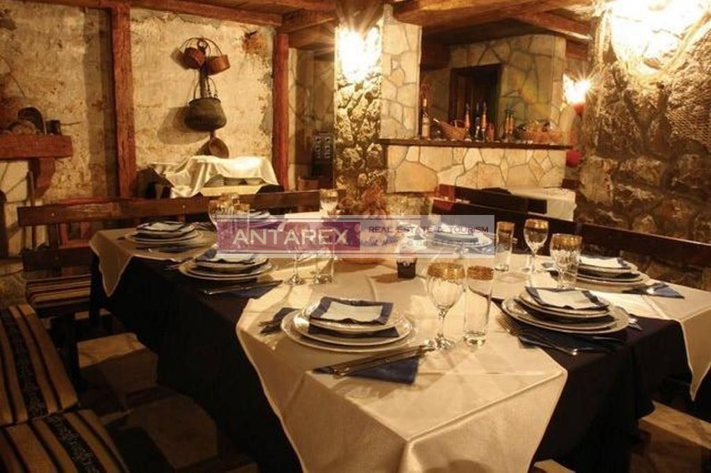 Коммерческая недвижимость в Кумборе, Черногория, 3 600 м² - фото 6