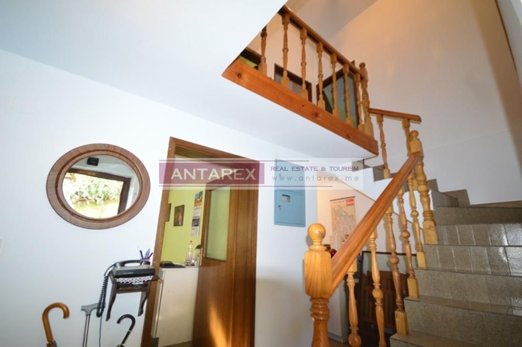 Вилла в Херцег-Нови, Черногория, 100 м² - фото 6