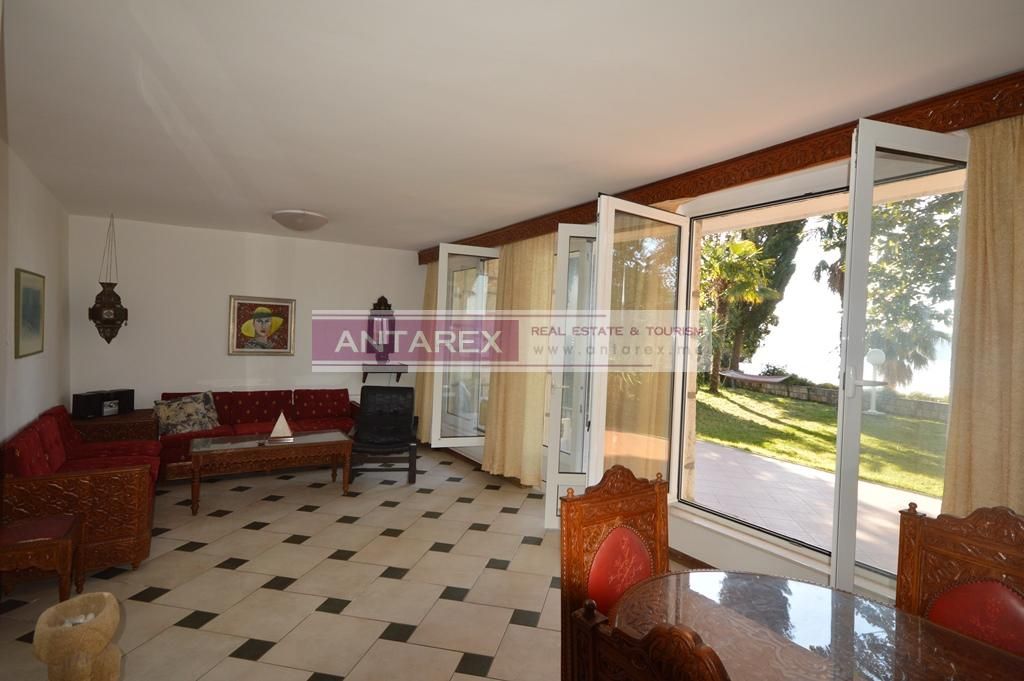 Вилла в Херцег-Нови, Черногория, 200 м² - фото 7