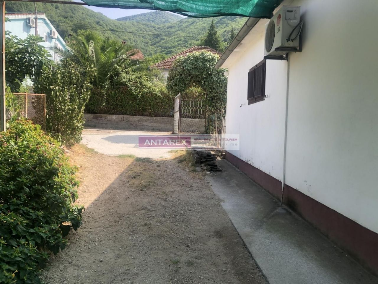 Вилла в Тивате, Черногория, 95 м² - фото 7