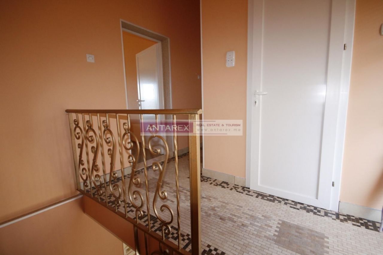 Вилла в Тивате, Черногория, 120 м² - фото 7