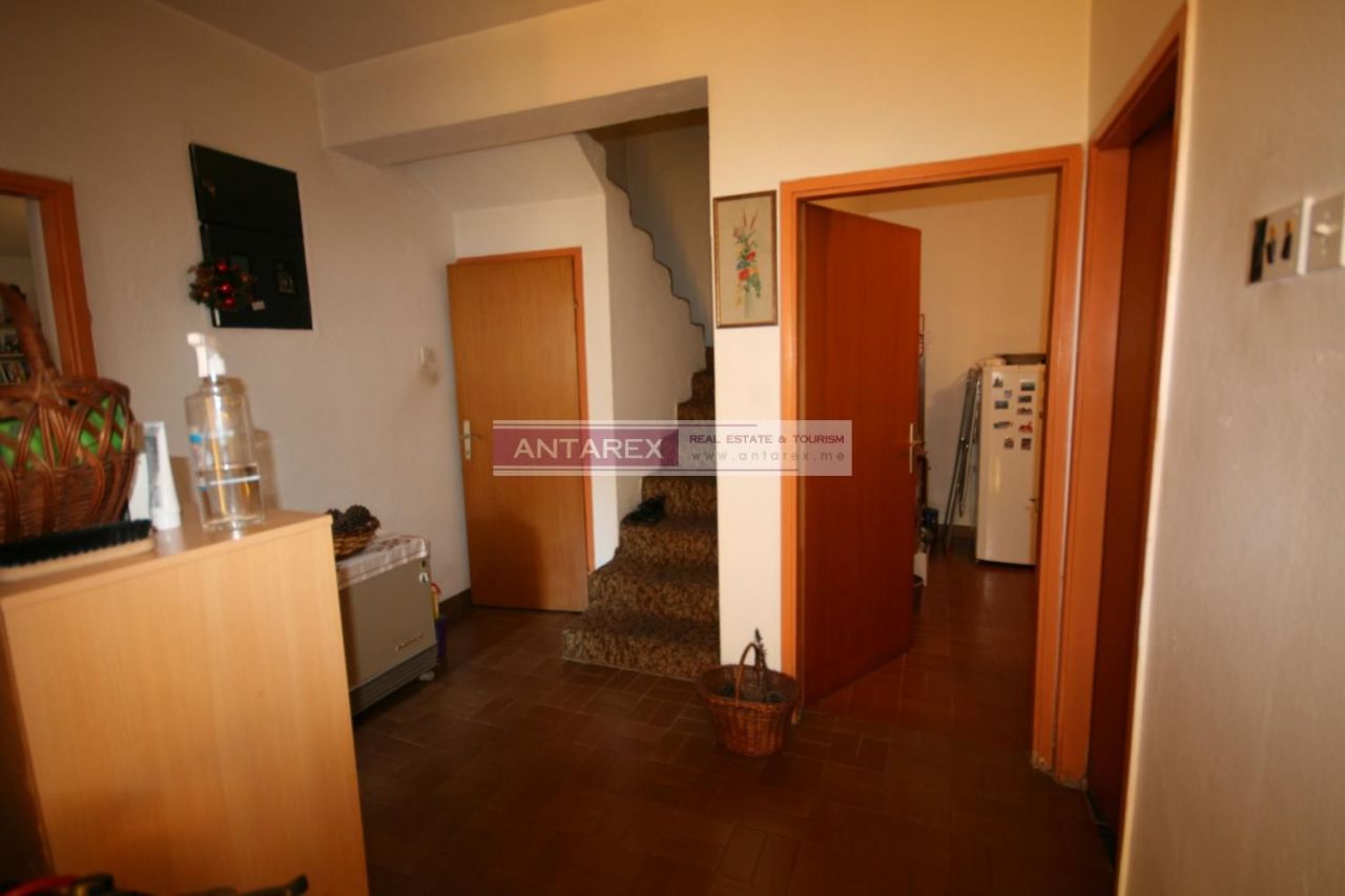 Вилла в Доброте, Черногория, 270 м² - фото 7