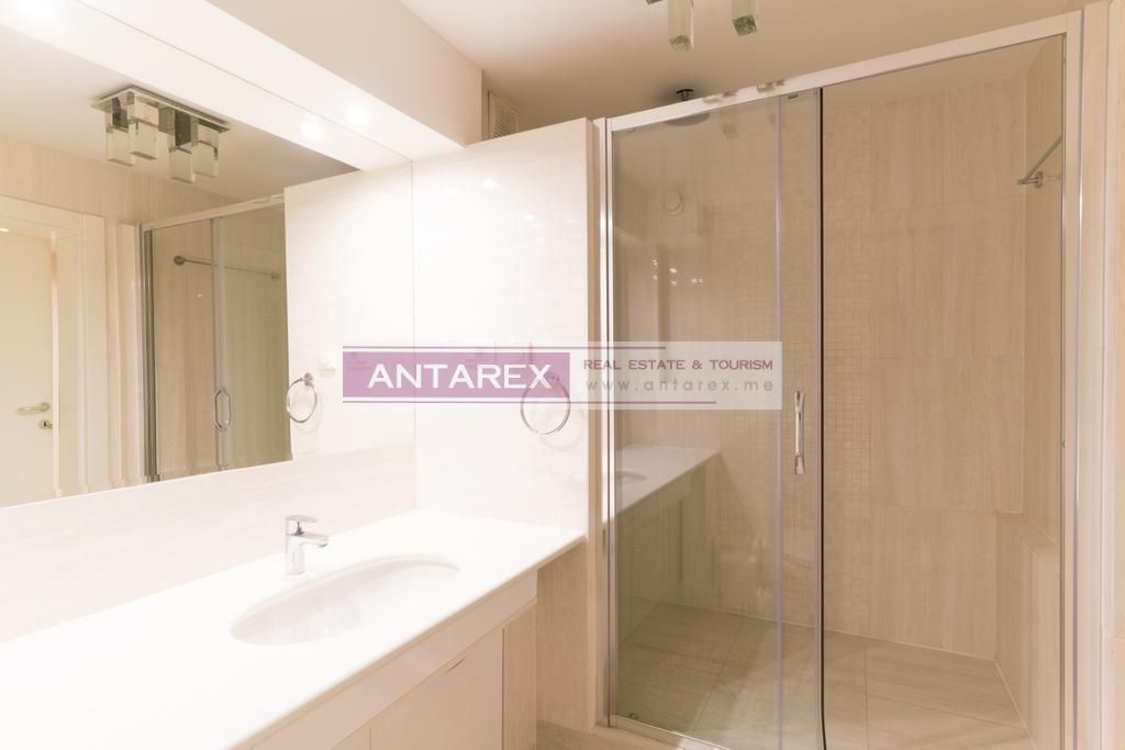 Апартаменты в Тивате, Черногория, 93 м² - фото 8