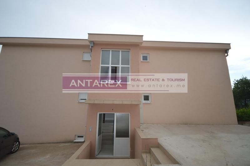 Коммерческая недвижимость в Игало, Черногория, 350 м² - фото 8