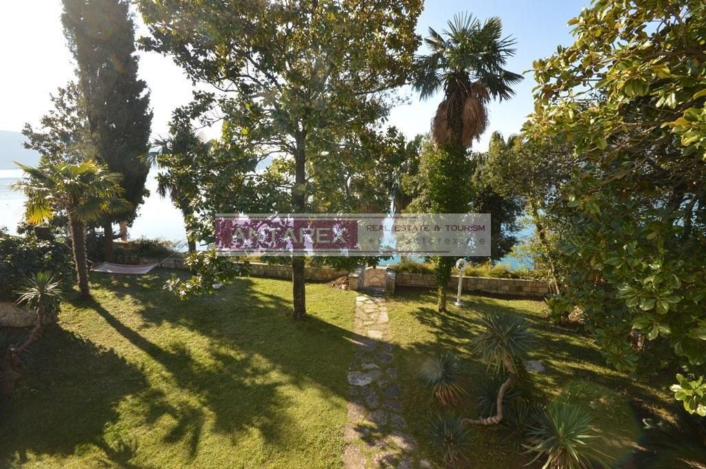 Вилла в Херцег-Нови, Черногория, 200 м² - фото 8