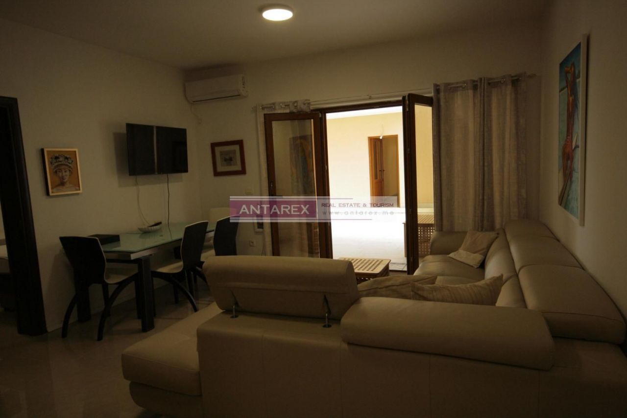 Апартаменты в Тивате, Черногория, 95 м² - фото 8