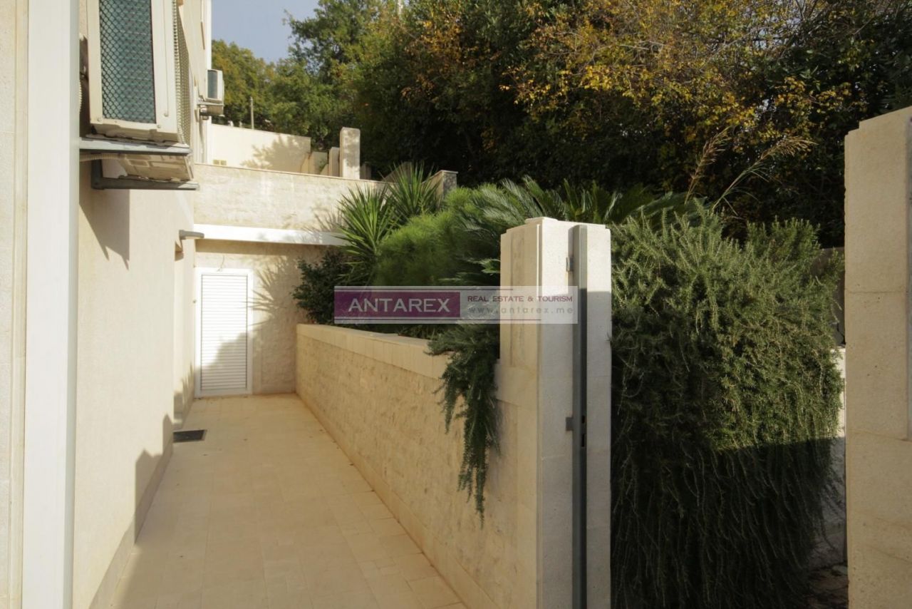 Апартаменты в Тивате, Черногория, 174 м² - фото 8