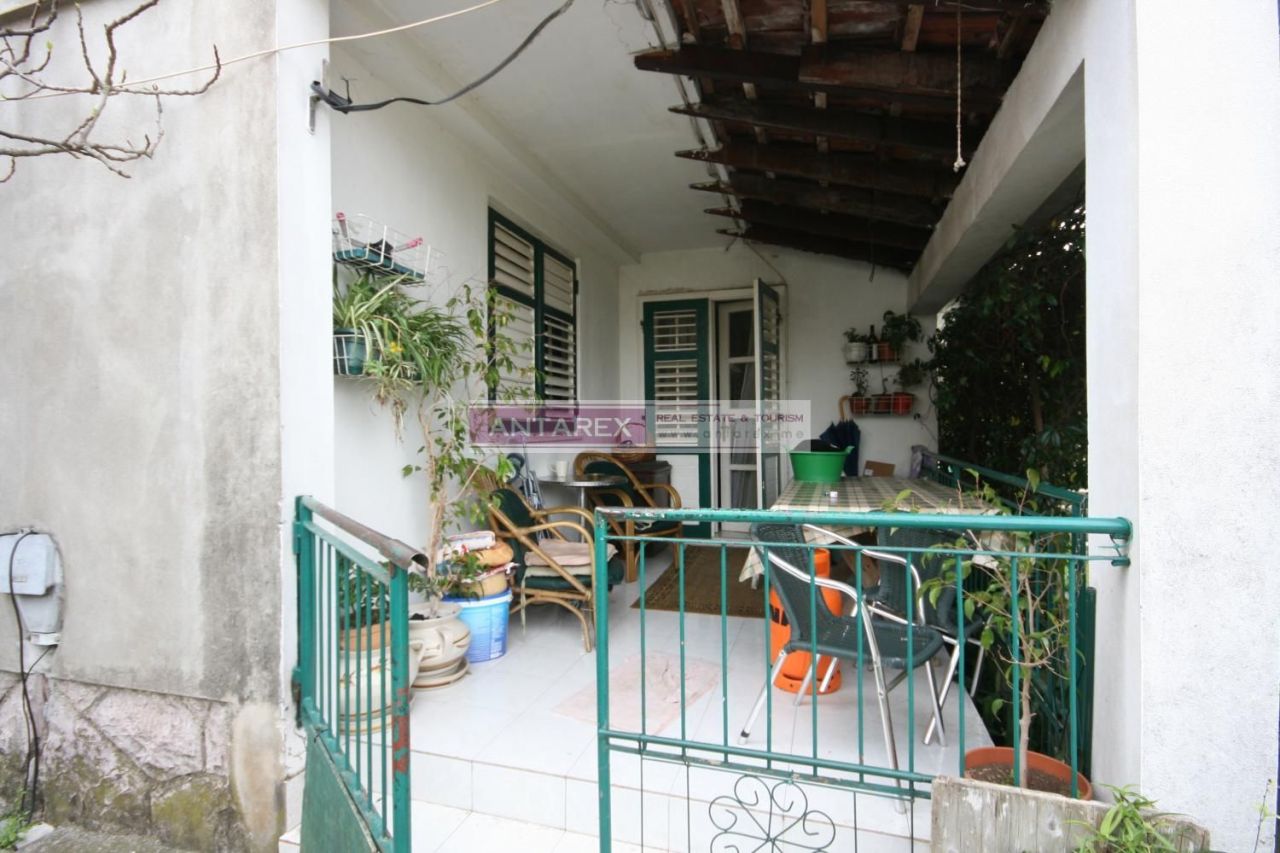 Вилла в Тивате, Черногория, 357 м² - фото 8