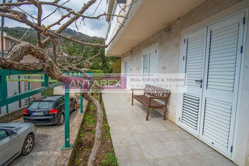 Вилла в Игало, Черногория, 311 м² - фото 8