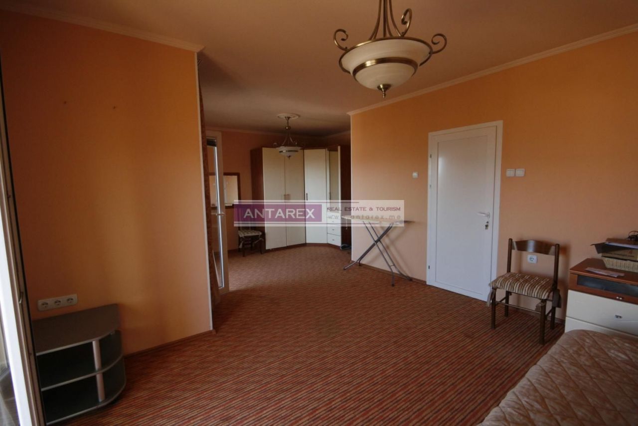 Вилла в Тивате, Черногория, 120 м² - фото 9