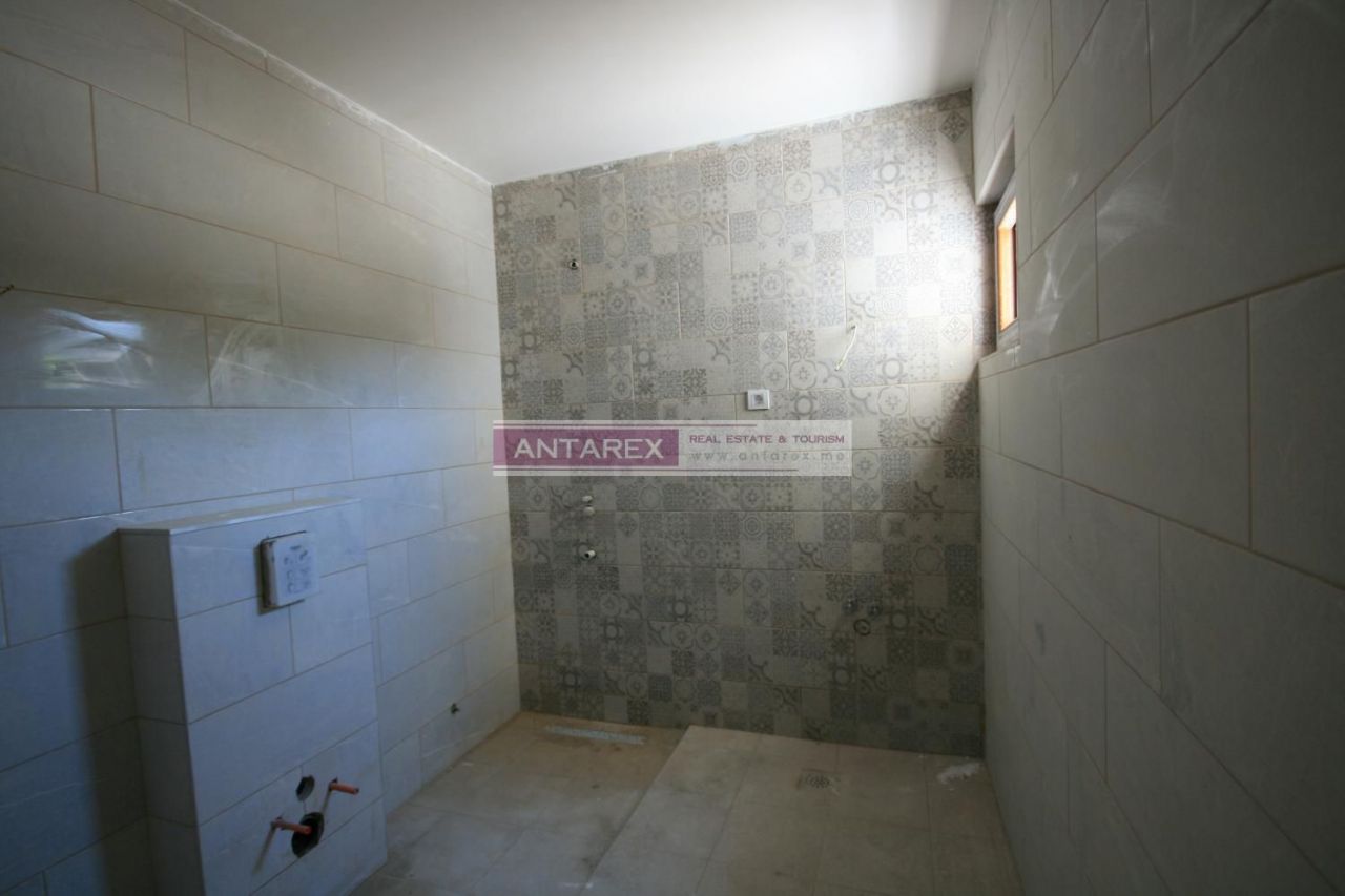 Апартаменты в Тивате, Черногория, 105 м² - фото 9