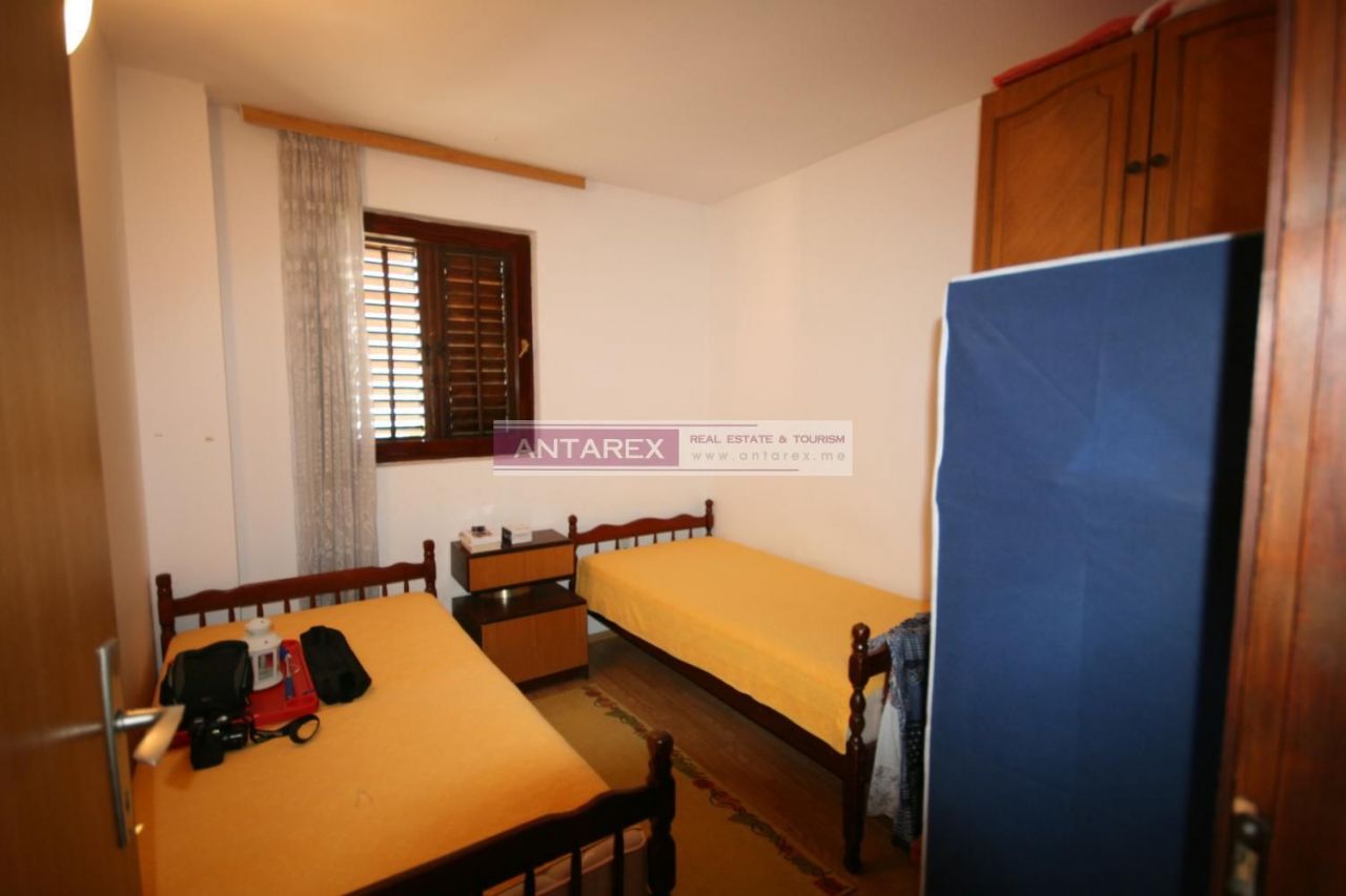 Вилла в Доброте, Черногория, 270 м² - фото 9