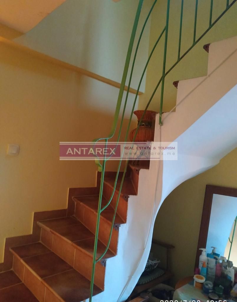 Вилла в Крашичах, Черногория, 200 м² - фото 9