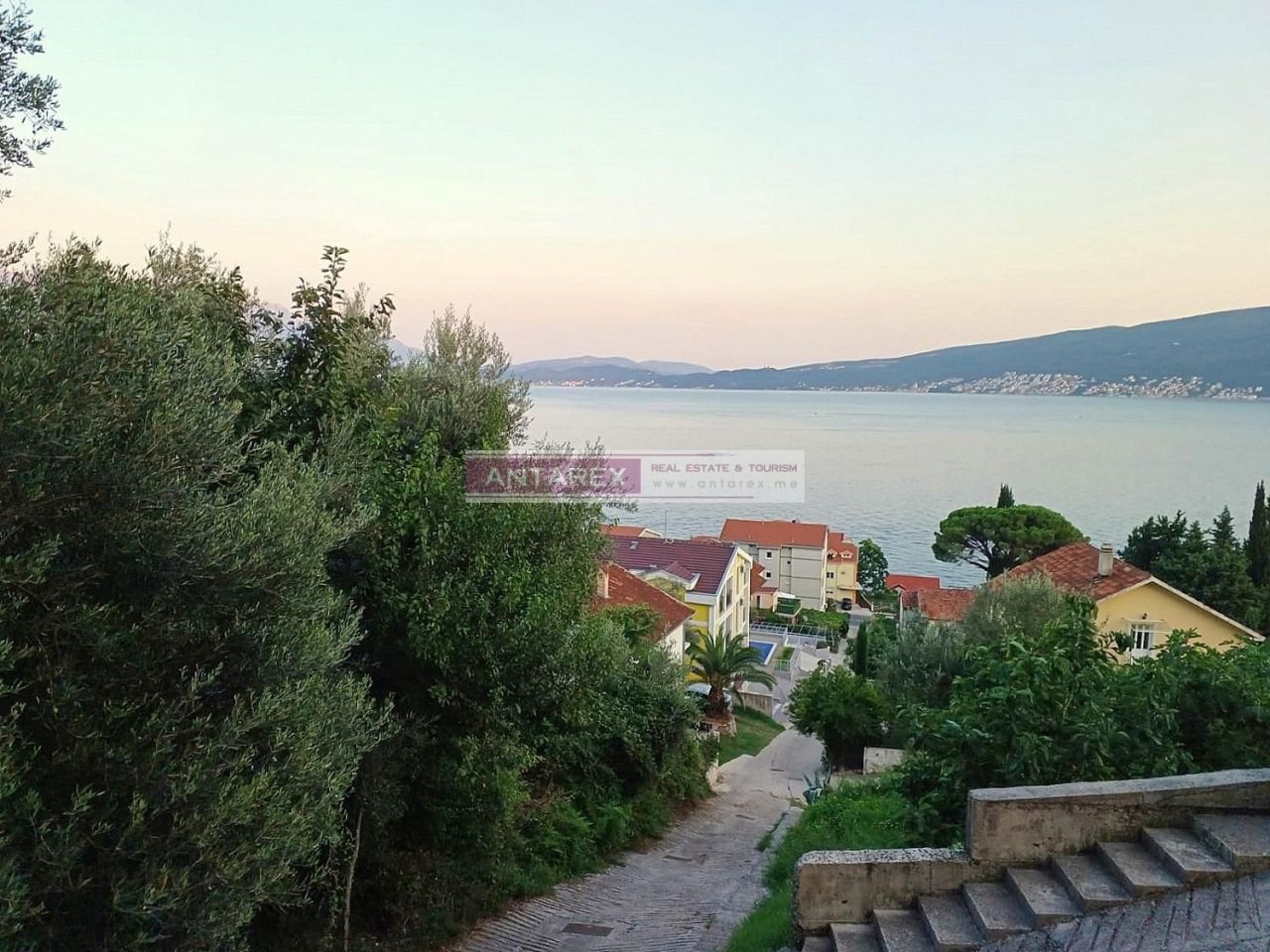 Земля в Биеле, Черногория, 987 м² - фото 9