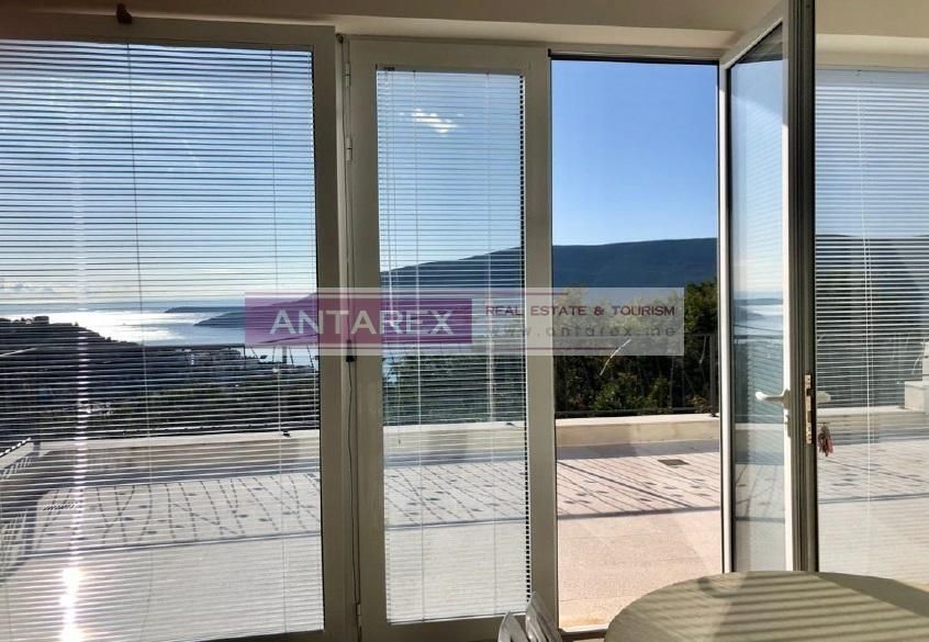 Апартаменты в Херцег-Нови, Черногория, 164.4 м² - фото 8