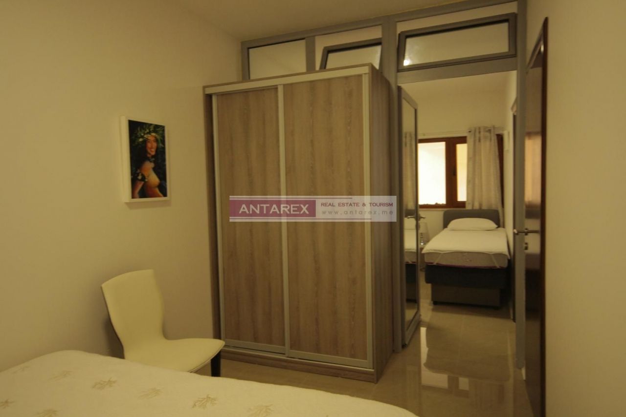 Апартаменты в Тивате, Черногория, 95 м² - фото 11