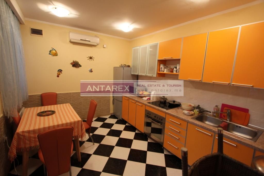 Вилла в Зеленике, Черногория, 130 м² - фото 11