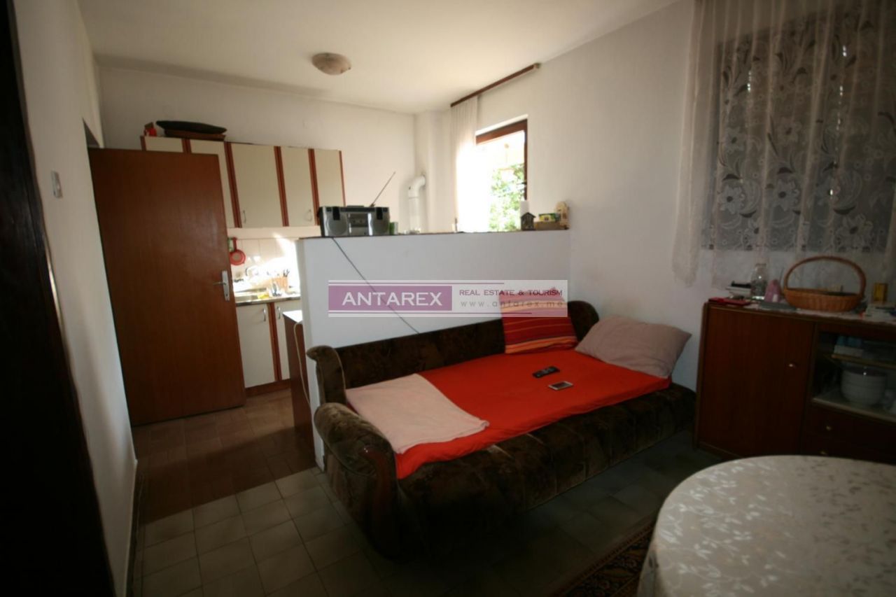 Вилла в Доброте, Черногория, 270 м² - фото 11