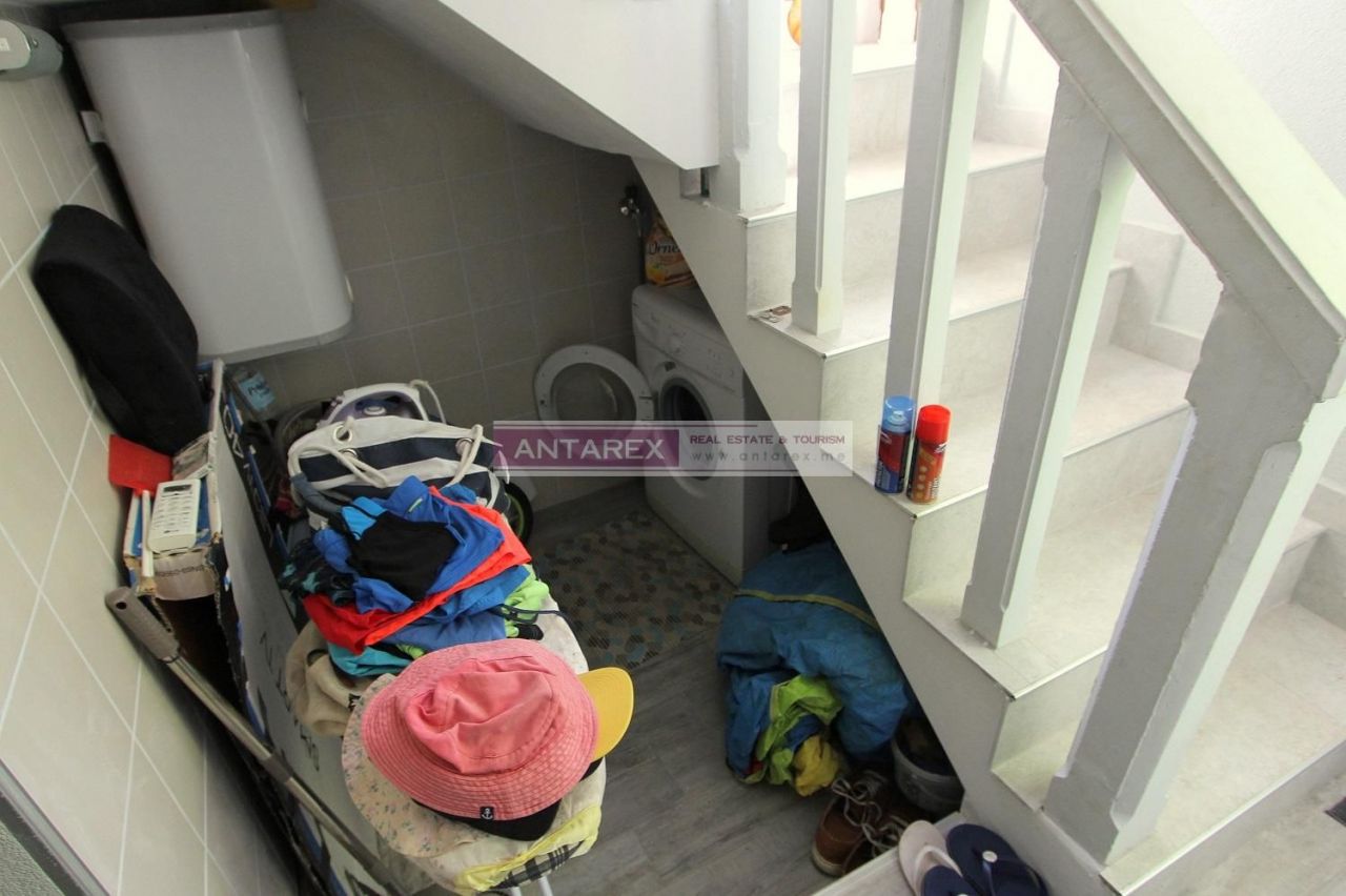 Вилла в Херцег-Нови, Черногория, 77 м² - фото 11