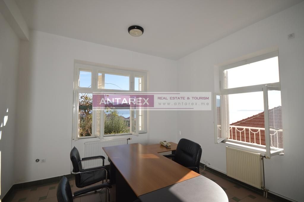 Вилла в Херцег-Нови, Черногория, 90 м² - фото 12