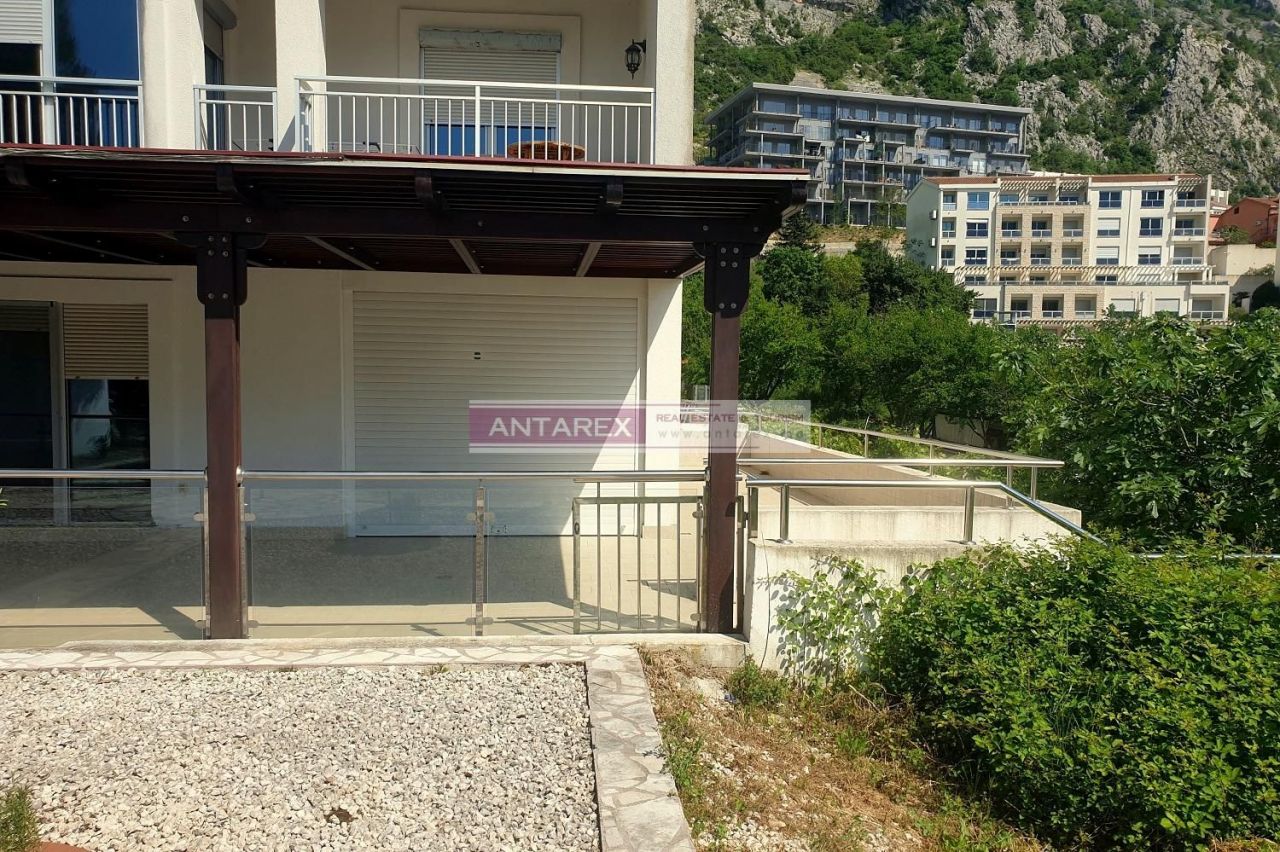 Апартаменты в Доброте, Черногория, 75 м² - фото 12