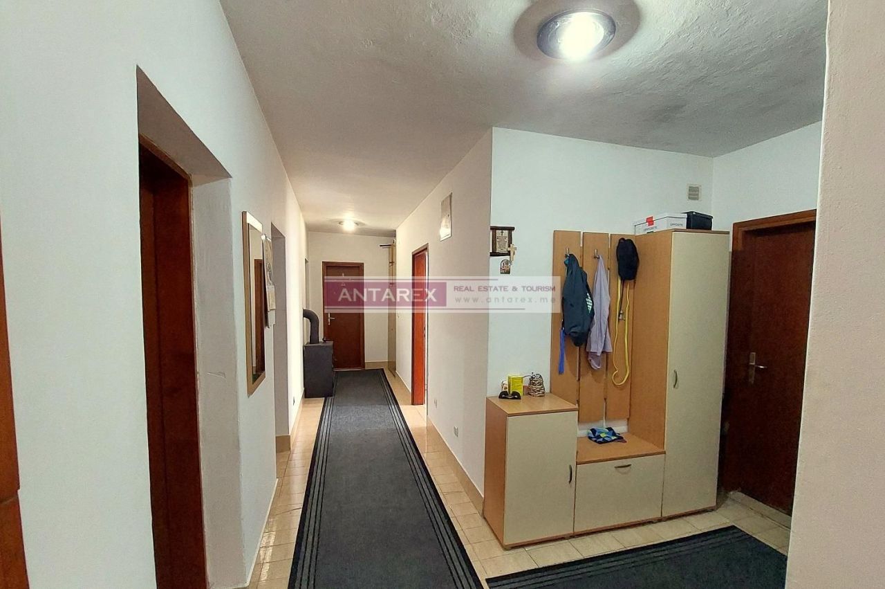 Вилла в Херцег-Нови, Черногория, 184 м² - фото 12