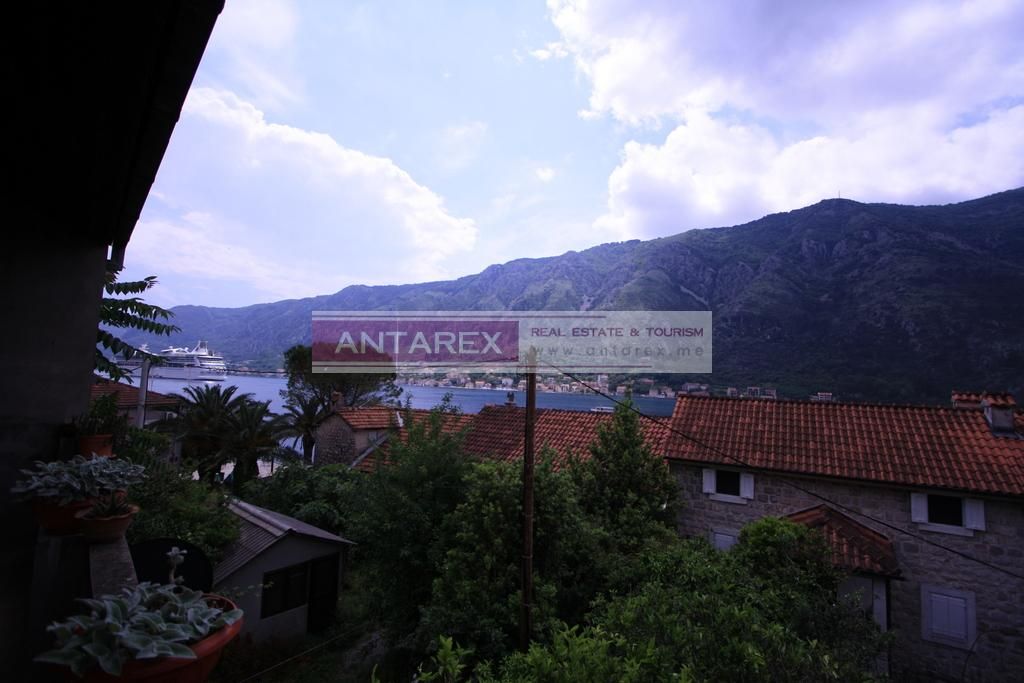 Вилла в Доброте, Черногория, 132 м² - фото 13