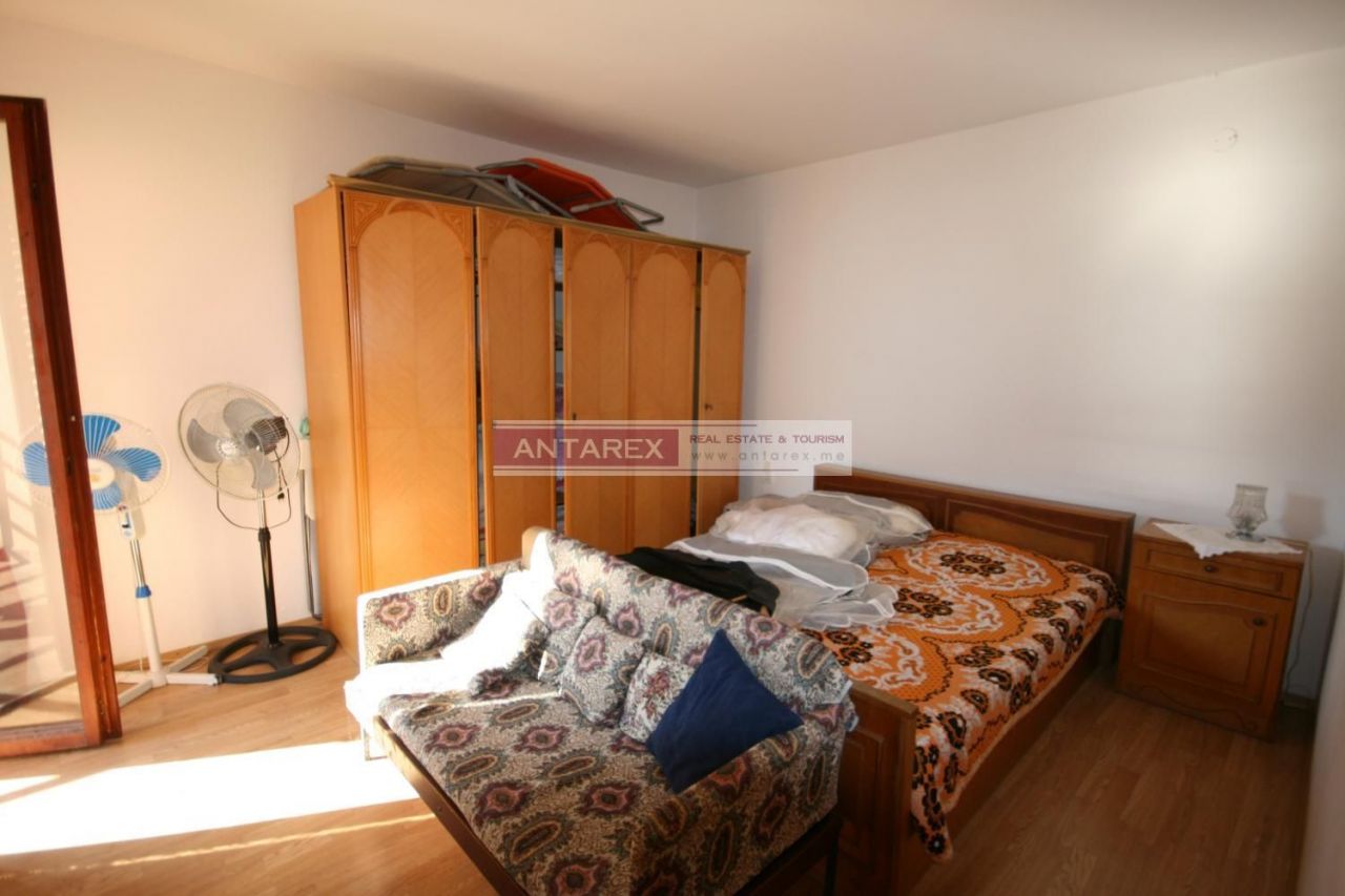 Вилла в Доброте, Черногория, 270 м² - фото 13