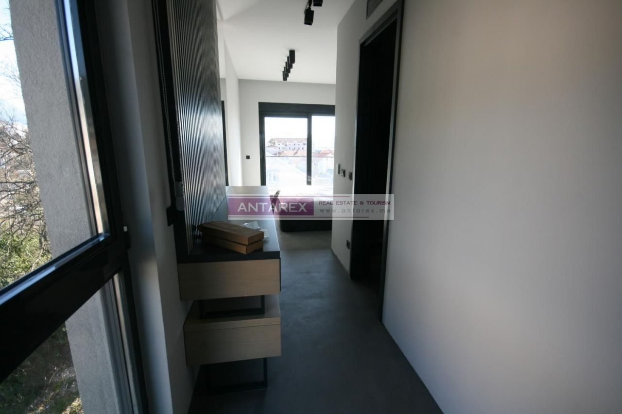 Апартаменты в Тивате, Черногория, 338 м² - фото 13