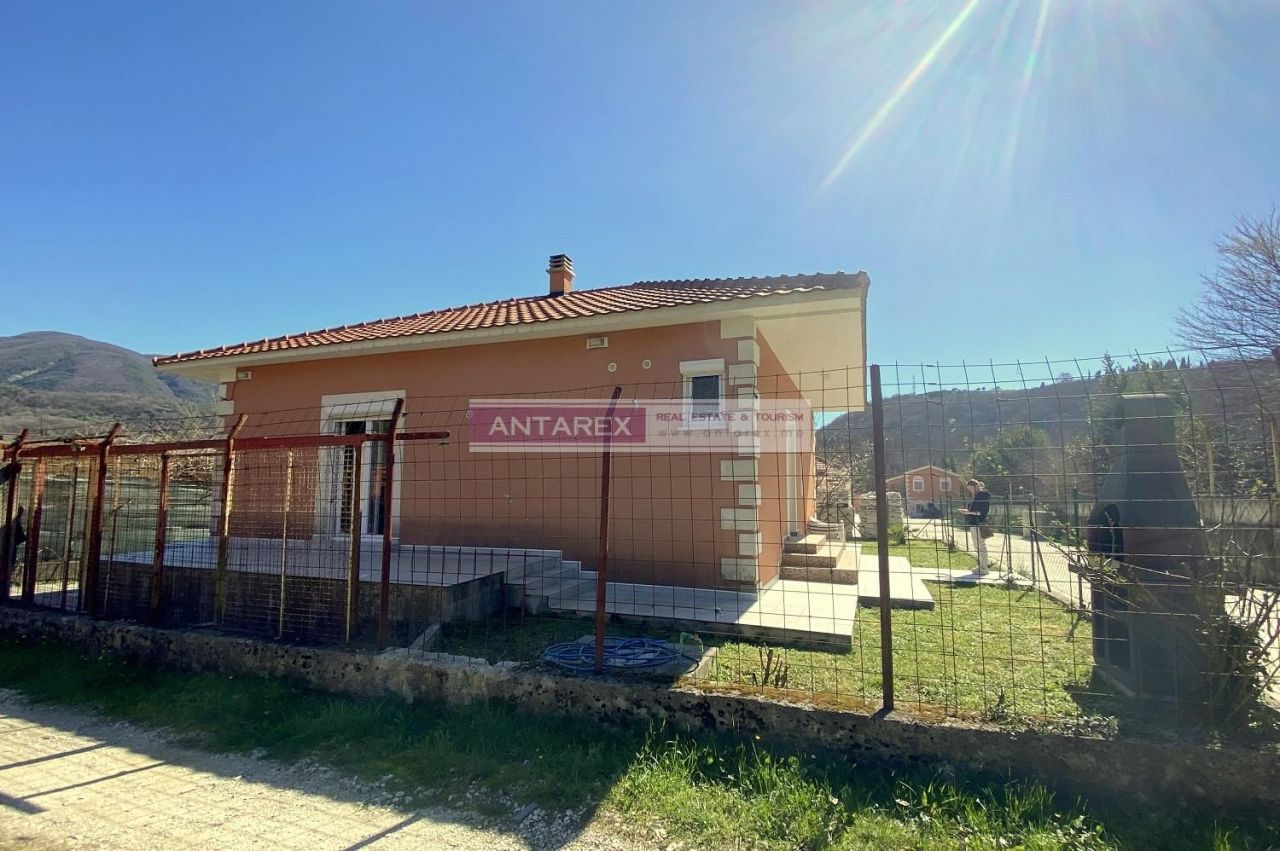 Вилла в Зеленике, Черногория, 71 м² - фото 13