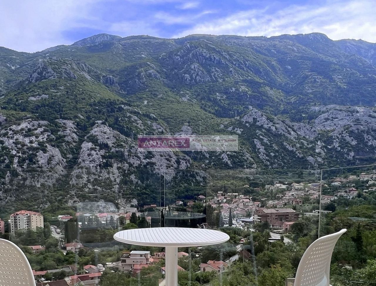 Апартаменты в Шкальяри, Черногория, 658.4 м² - фото 13