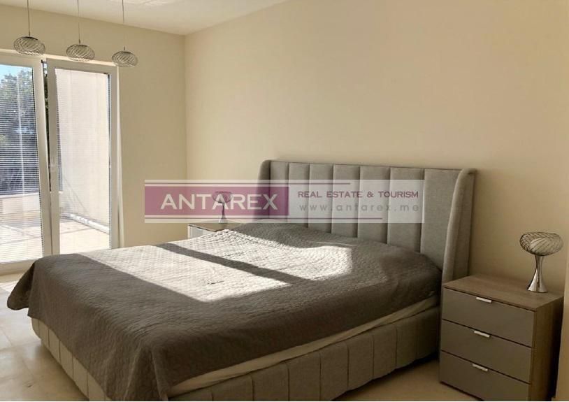 Апартаменты в Херцег-Нови, Черногория, 148.3 м² - фото 12