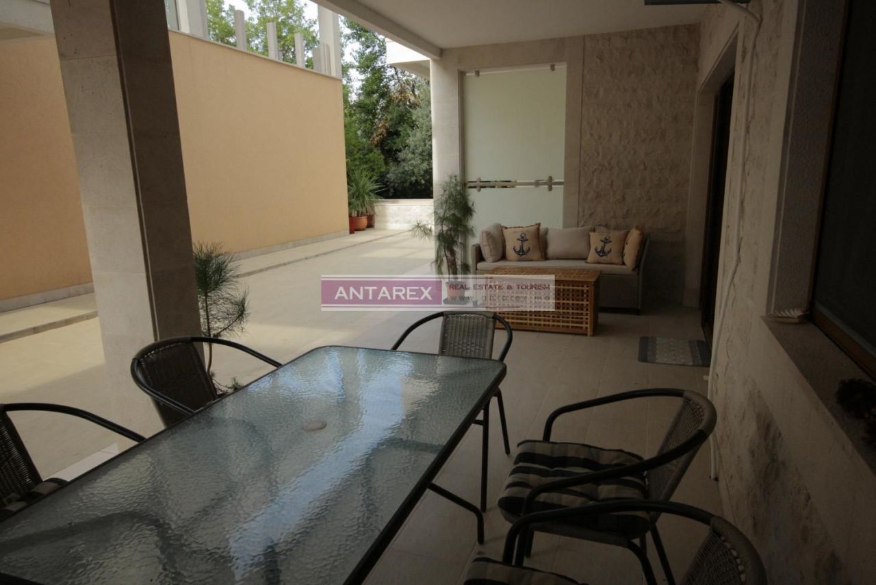 Апартаменты в Тивате, Черногория, 95 м² - фото 16