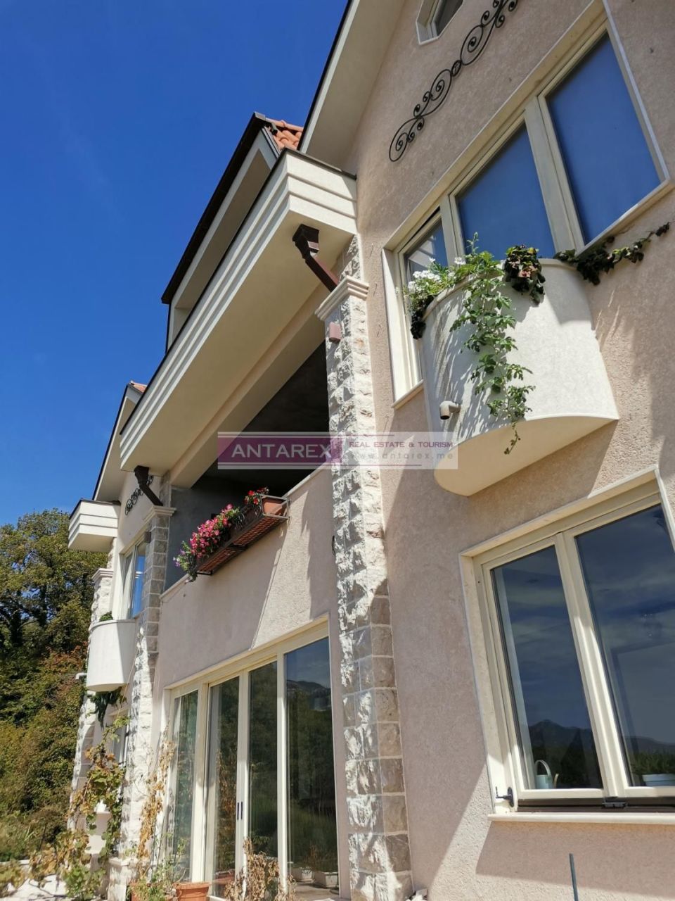 Вилла в Святом Стефане, Черногория, 392 м² - фото 16