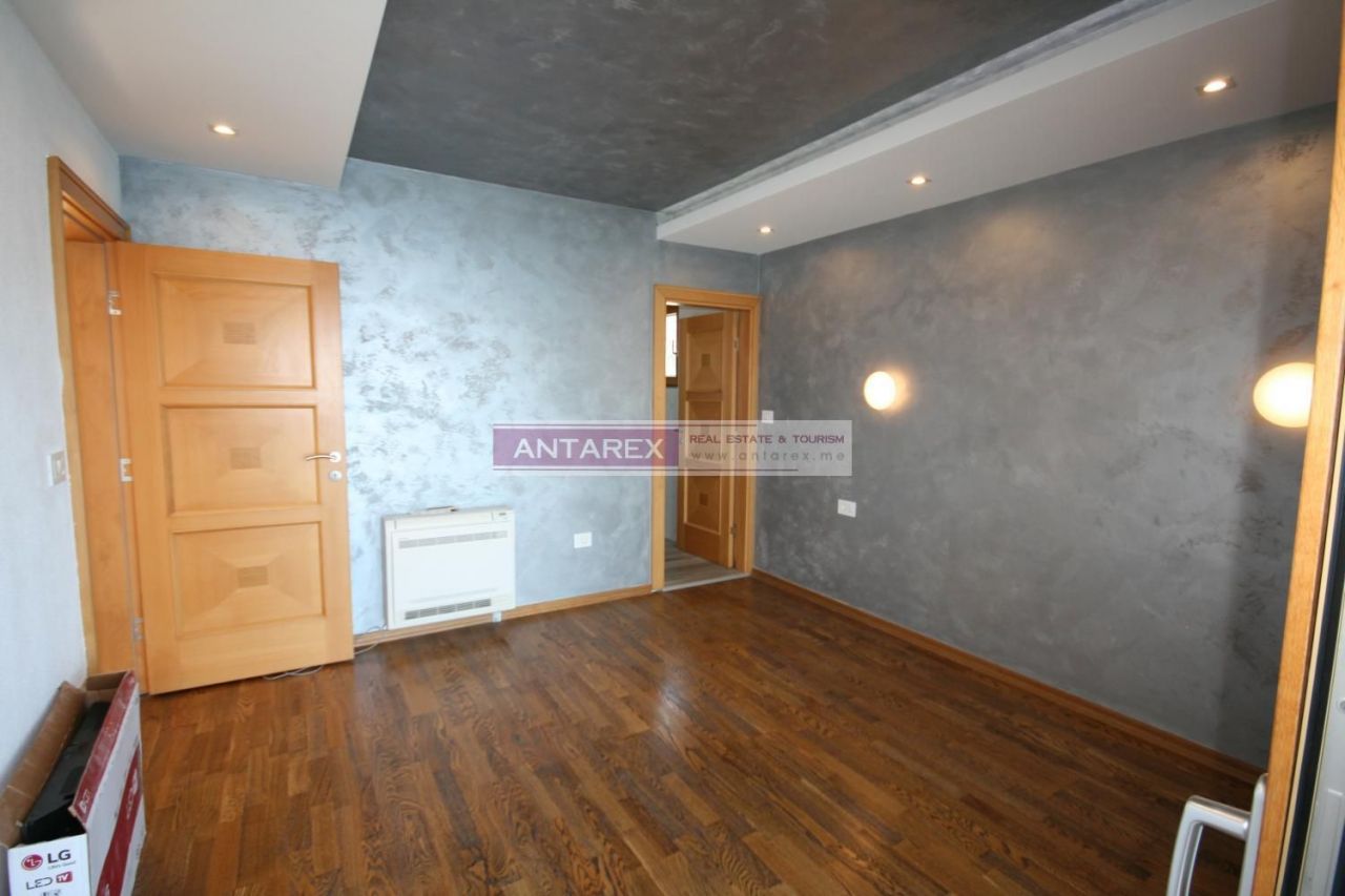 Вилла в Крашичах, Черногория, 300 м² - фото 17