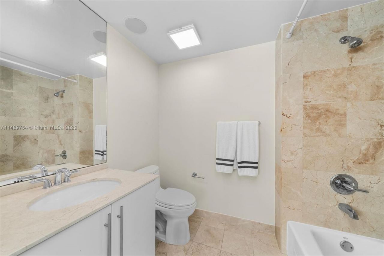 Квартира в Майами, США, 250 м² - фото 9