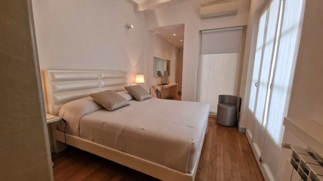 Вилла в Форте деи Марми, Италия, 220 м² - фото 8