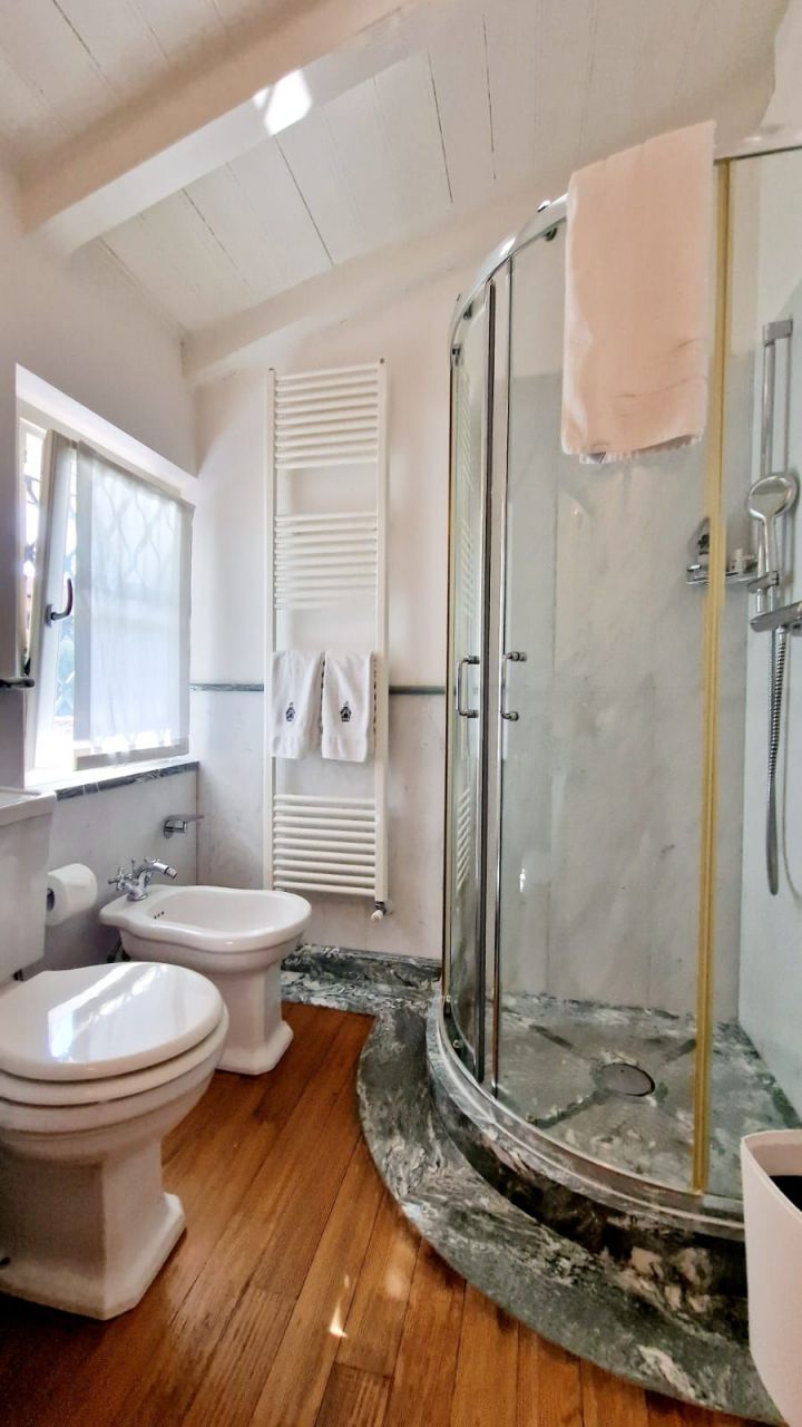 Вилла в Форте деи Марми, Италия, 220 м² - фото 14