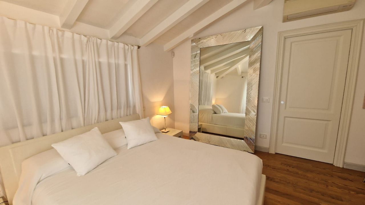 Вилла в Форте деи Марми, Италия, 220 м² - фото 17