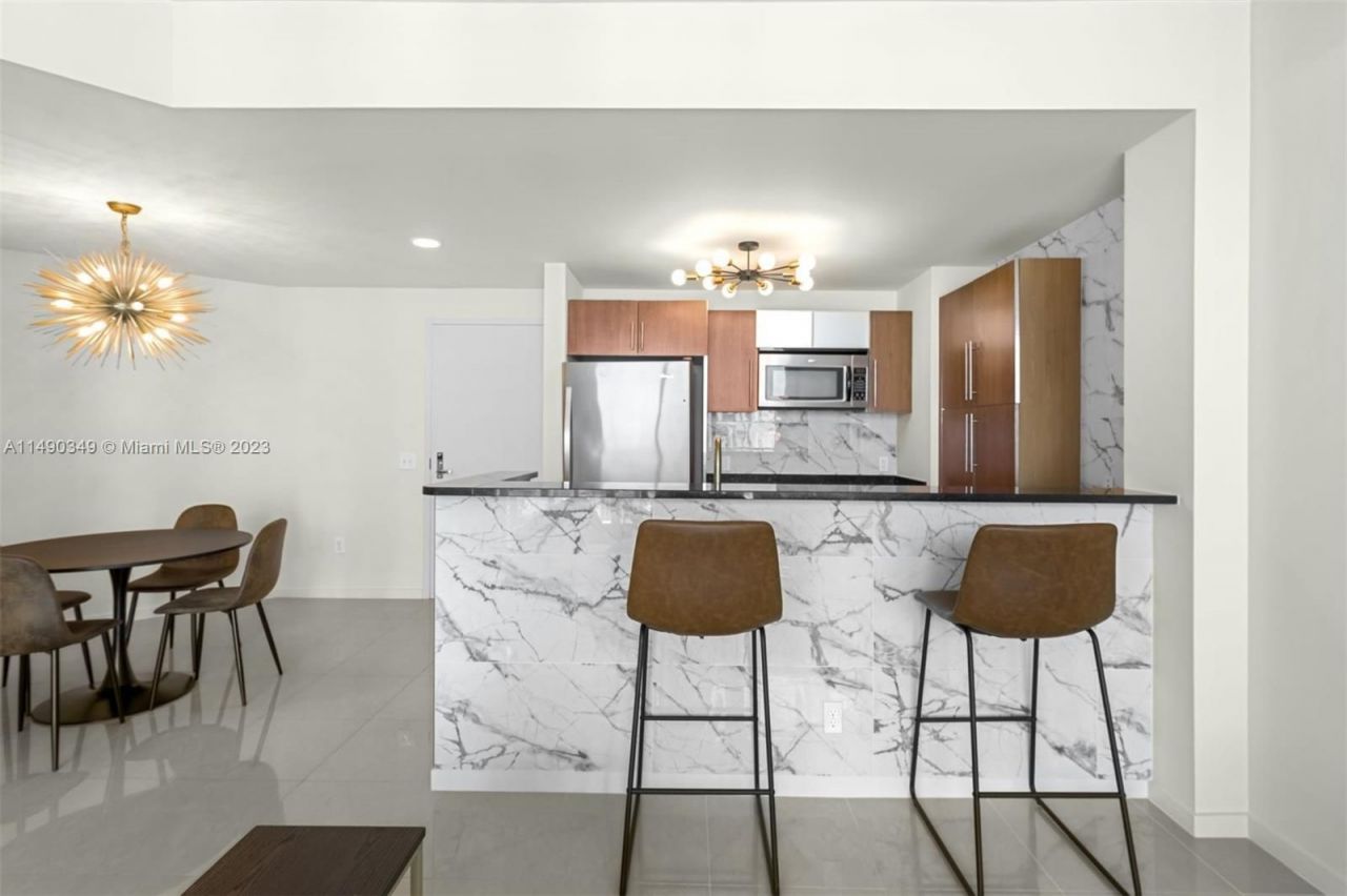 Квартира в Майами, США, 70 м² - фото 2